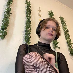 Meet your Posher, Chloe